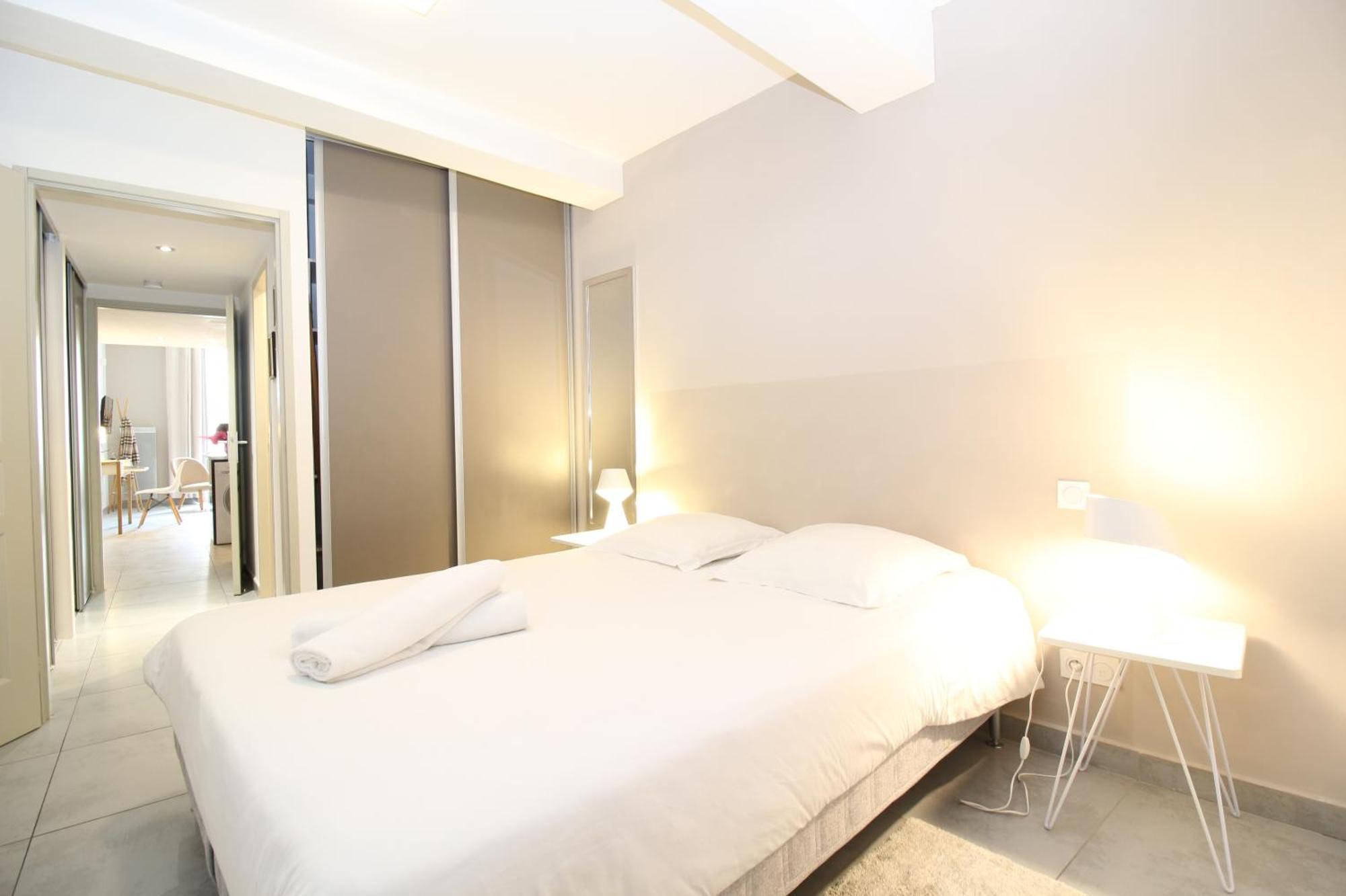 Spacieux Et Cosy - Hyper-centre - Free Wifi - 2 Pers Appartement